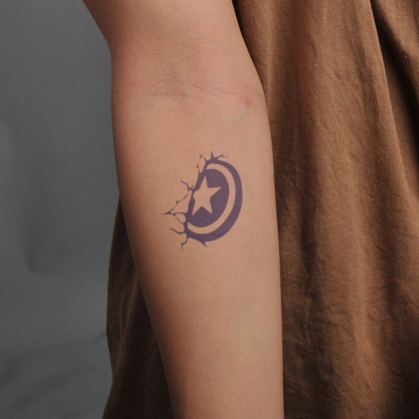 Avengers tattoo  Tatuaje de los vengadores Tatuajes discretos Tatuajes  creativos